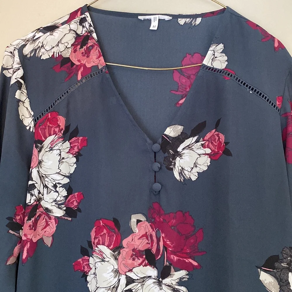 Maurices floral blouse, size medium - Picture 2 of 7